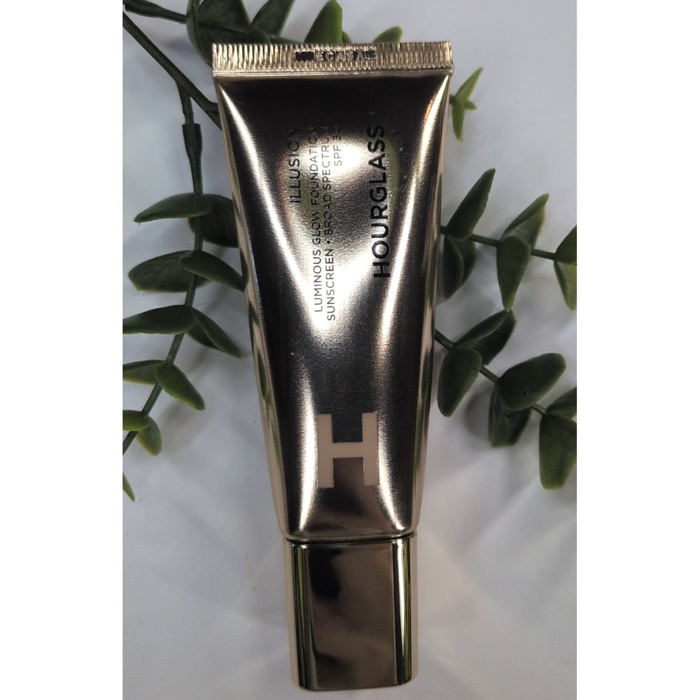 NEW SHADE 2.5😍Hourglass Luminous Glow Foundation Skin Sunscreen Illusion Exp 27